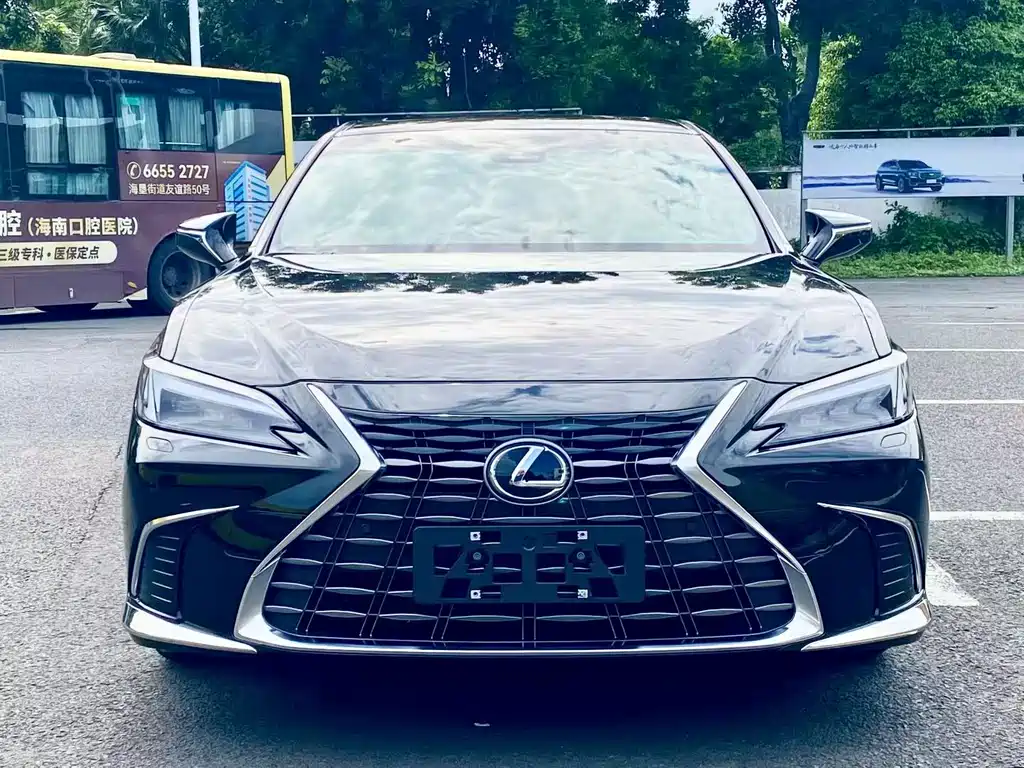 Lexus ES — миниатюра 2