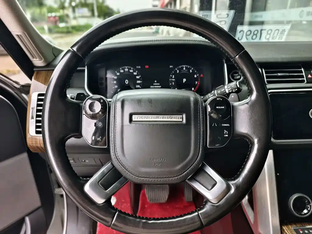 Land Rover Range Rover — миниатюра 10