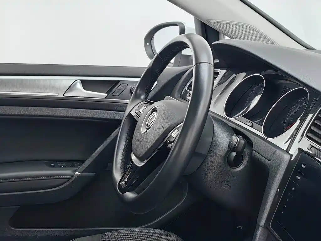 Volkswagen Golf — миниатюра 22