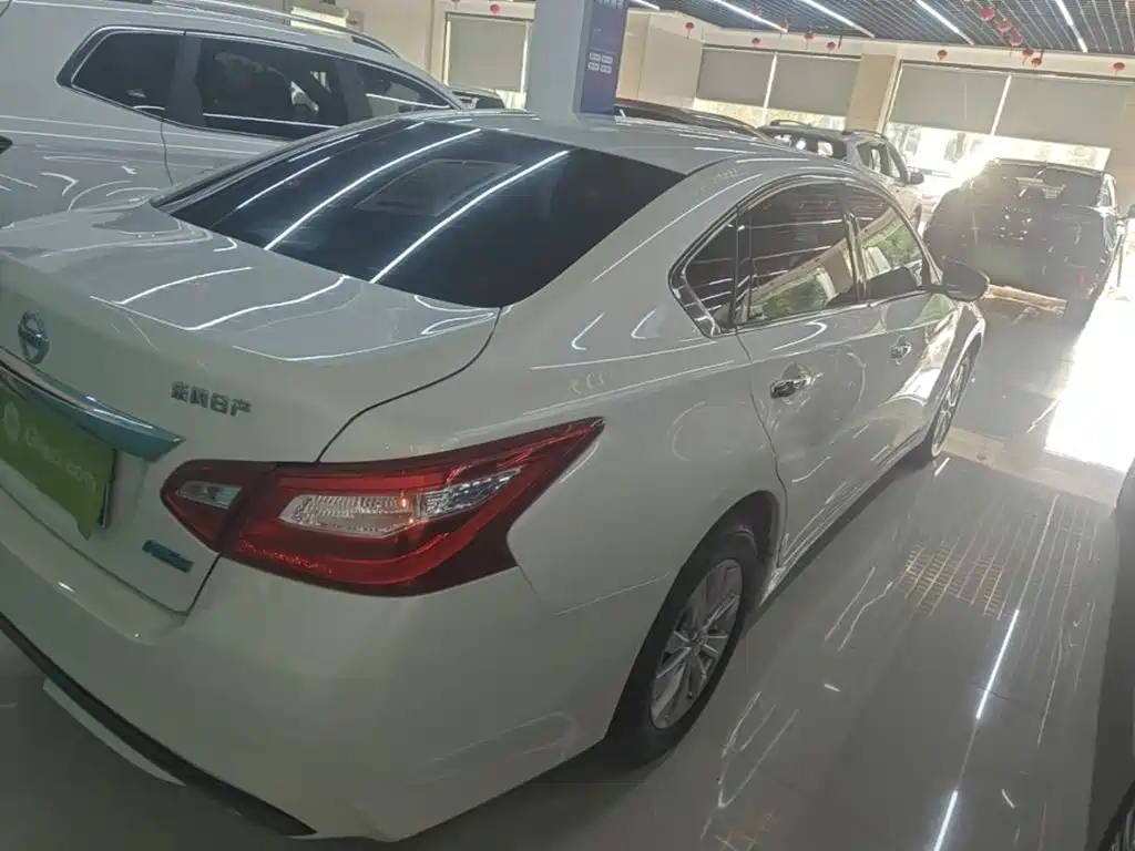 Nissan Teana — миниатюра 7