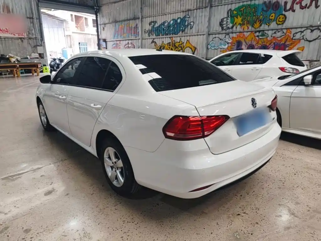Volkswagen Lavida — миниатюра 5