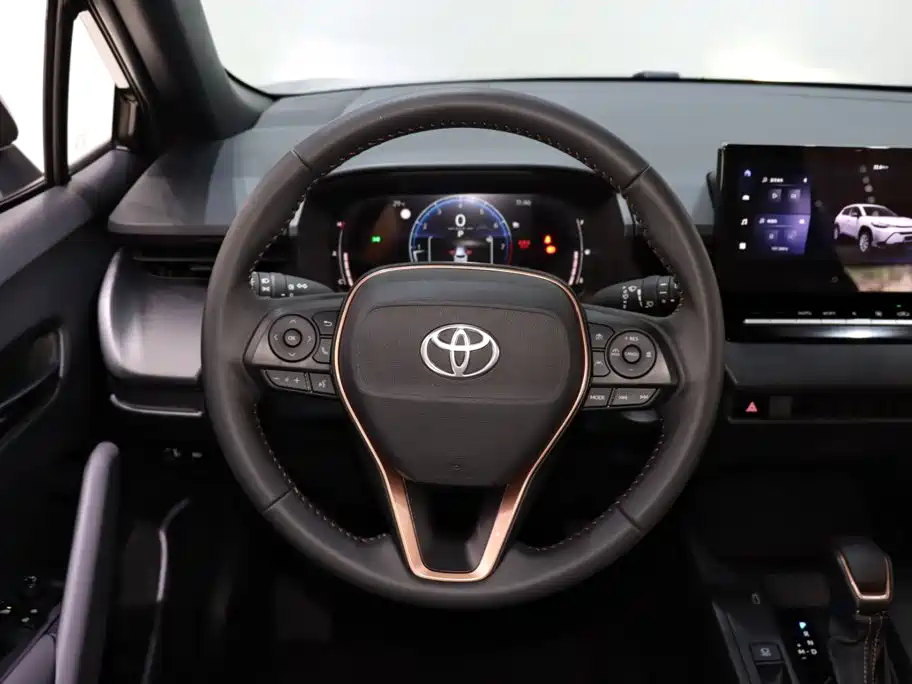 Toyota Frontlander — миниатюра 13