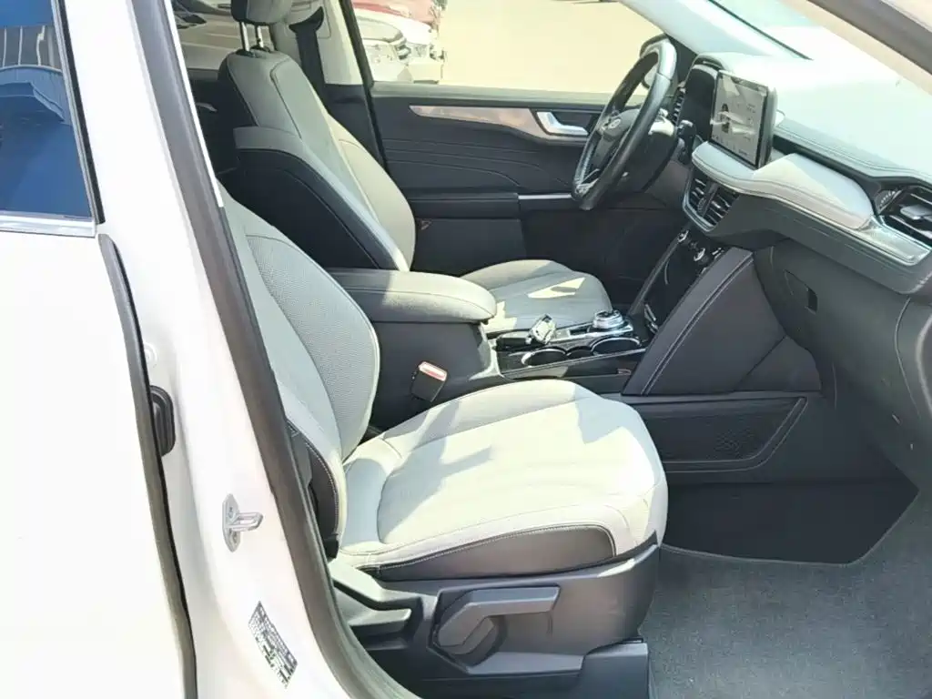 Ford Escape — миниатюра 25