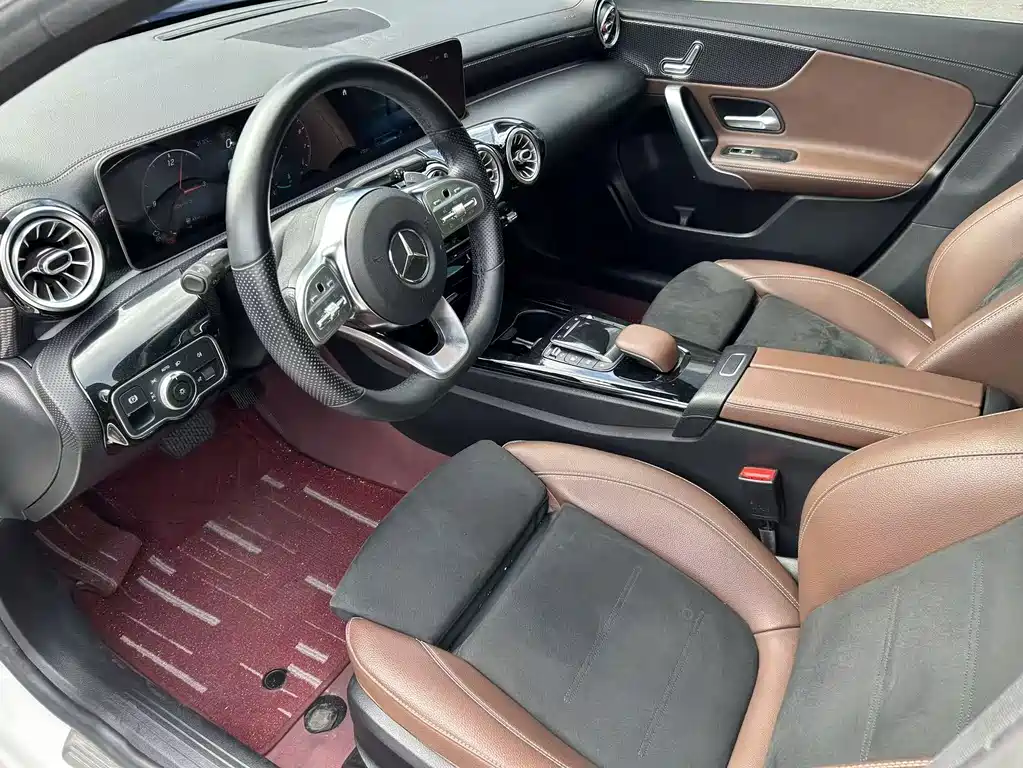 Mercedes-Benz A-Class — миниатюра 9