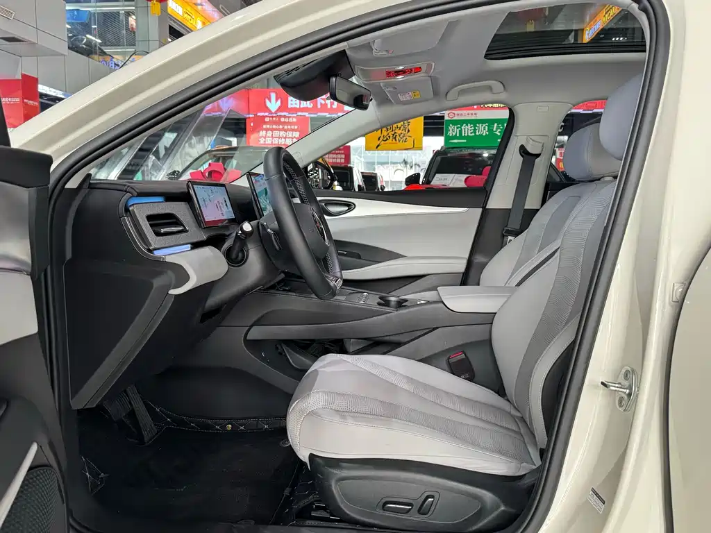 BYD Seal 06 DM-i Touring — миниатюра 11