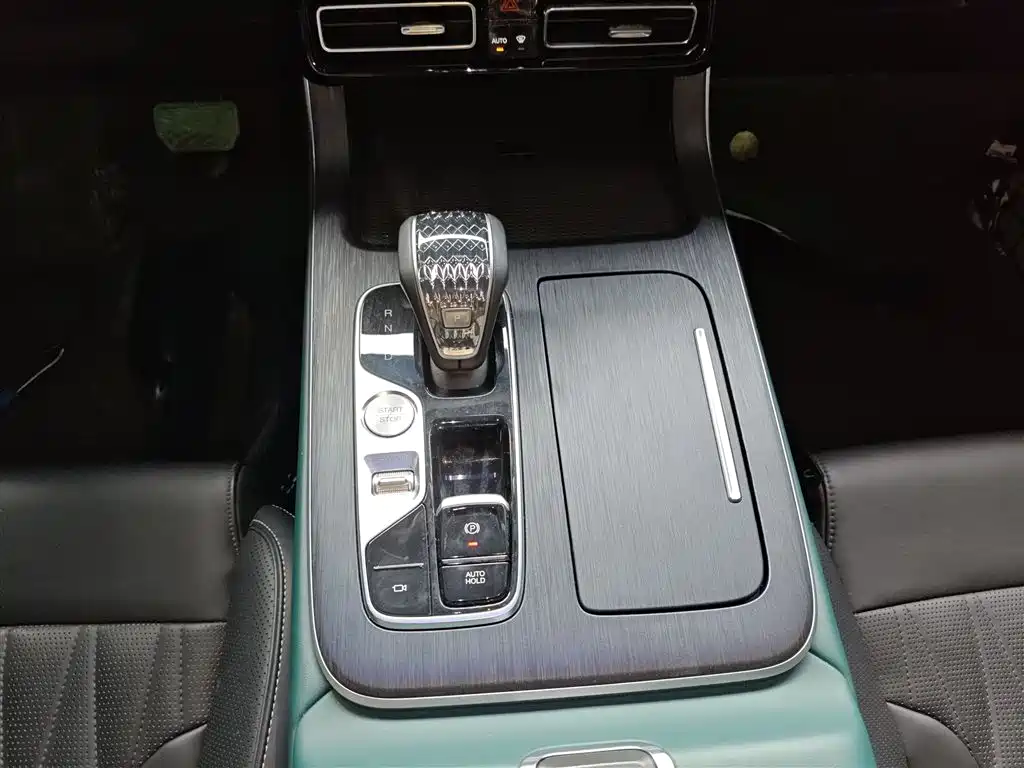 GAC GS8 2022 2.0TGDI Luxury Smart Connect ( мест)