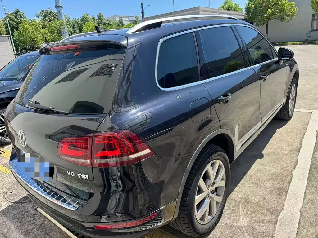 Volkswagen Touareg — миниатюра 10