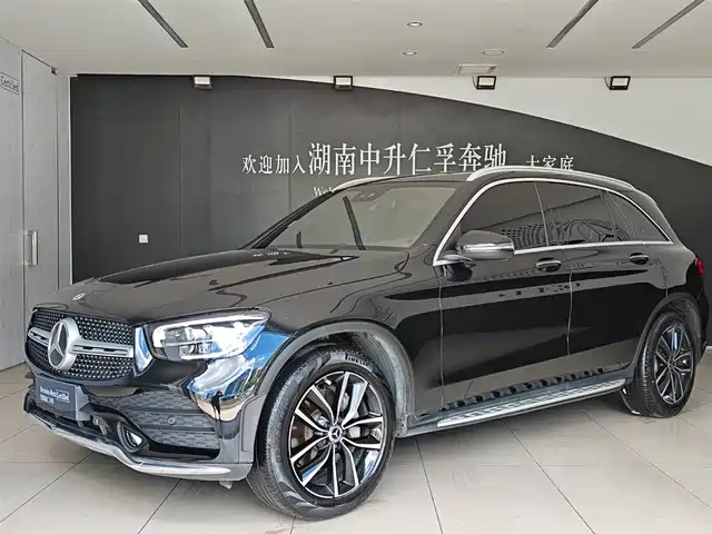 MERCEDES-BENZ GLC