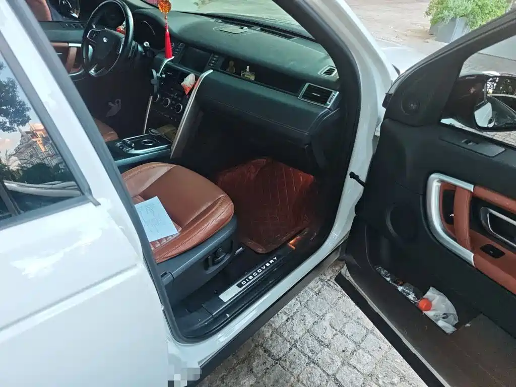Land Rover Discovery Sport — миниатюра 18