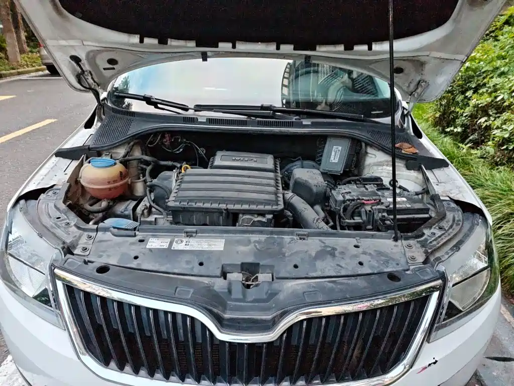 Skoda Rapid Spaceback — миниатюра 11