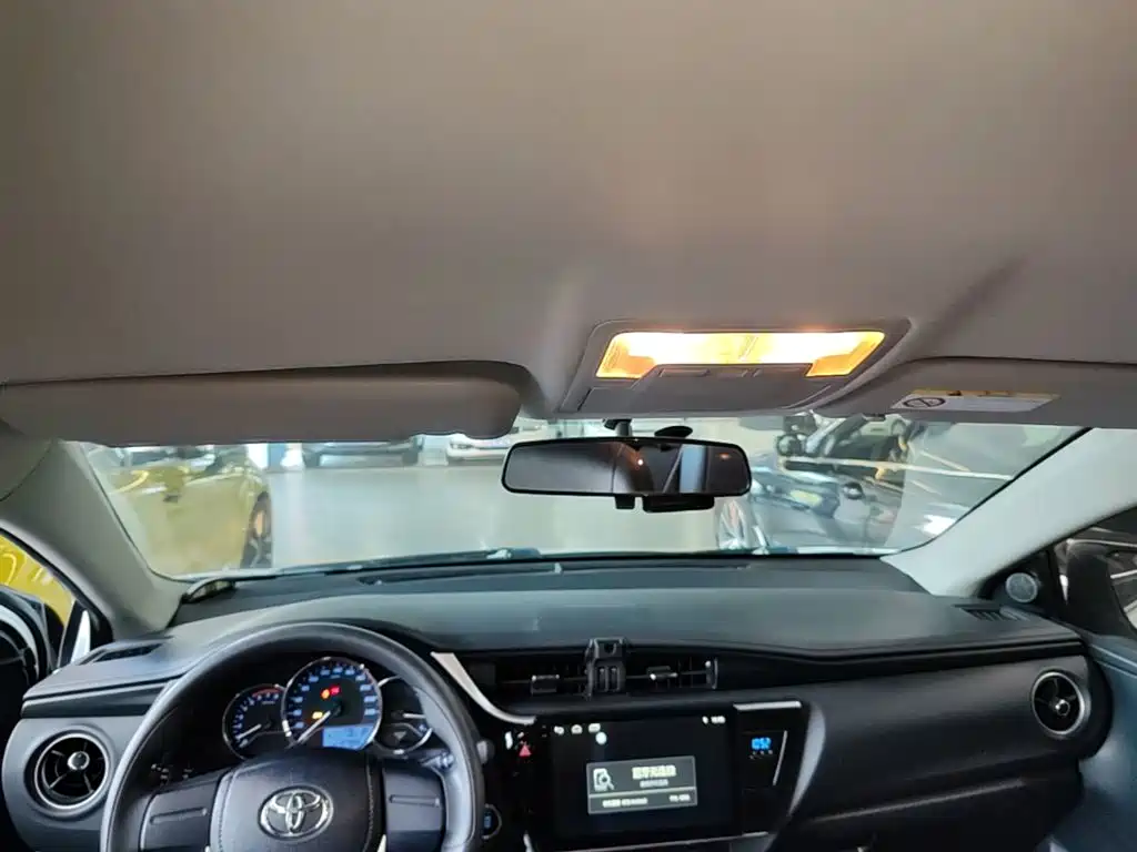 Toyota Corolla — миниатюра 18