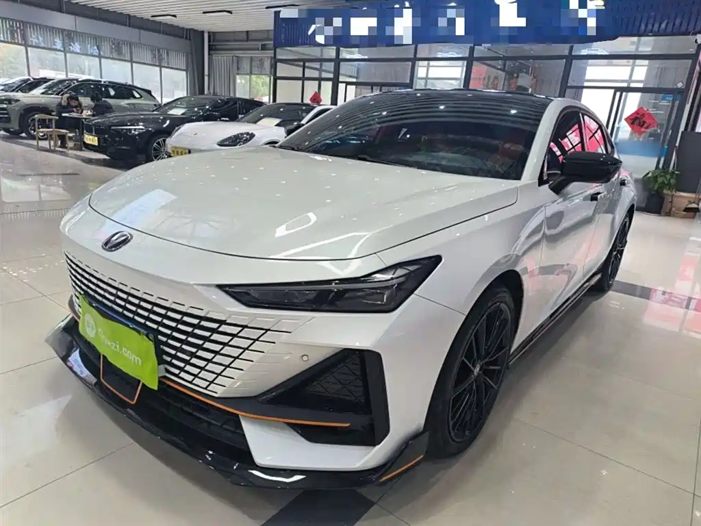 Changan UNI-V 2024