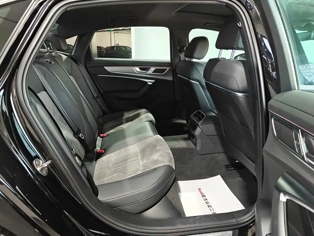 Audi A6L 2024 40 TFSI Luxury
