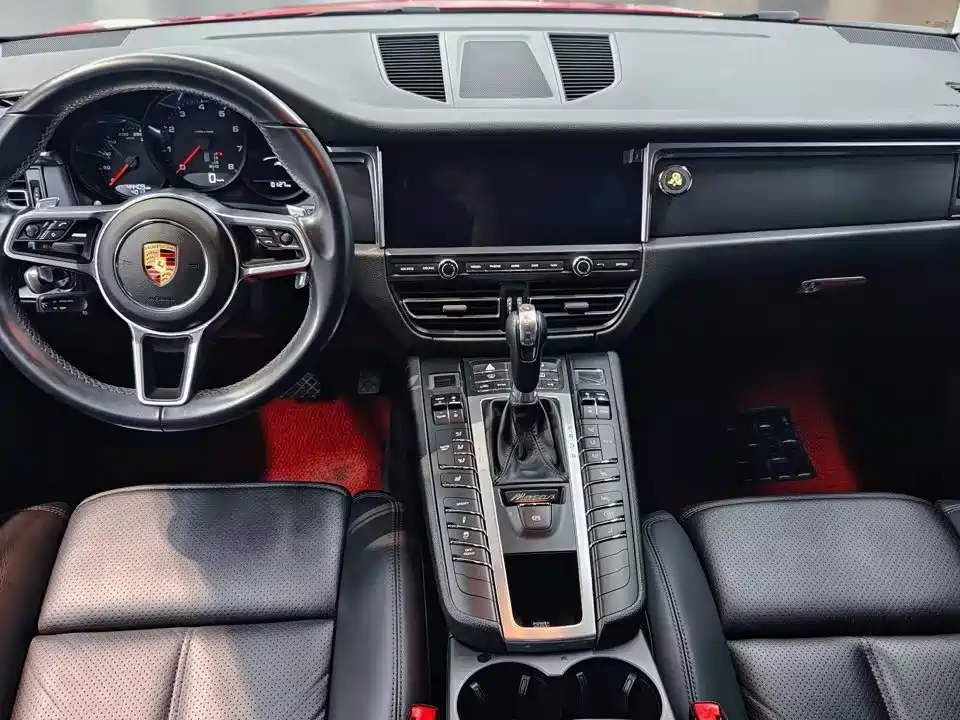 Porsche Macan — миниатюра 7