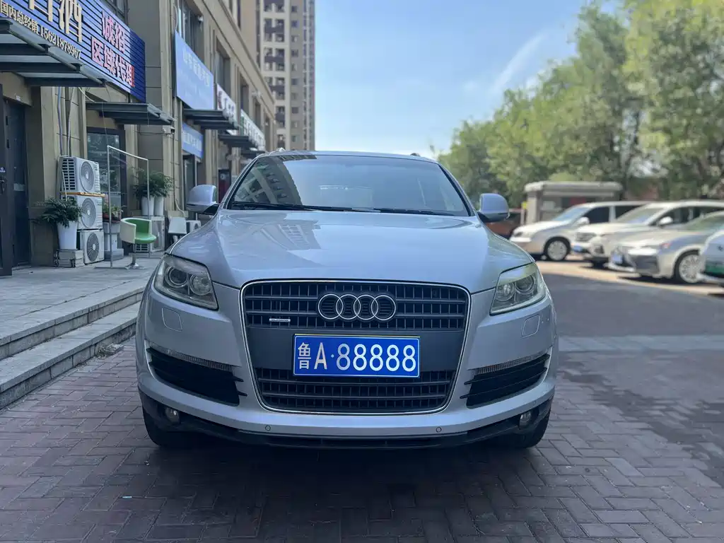 Audi Q7 — миниатюра 2