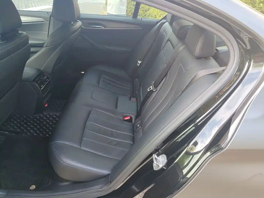 BMW 5 Series (Import) — миниатюра 18