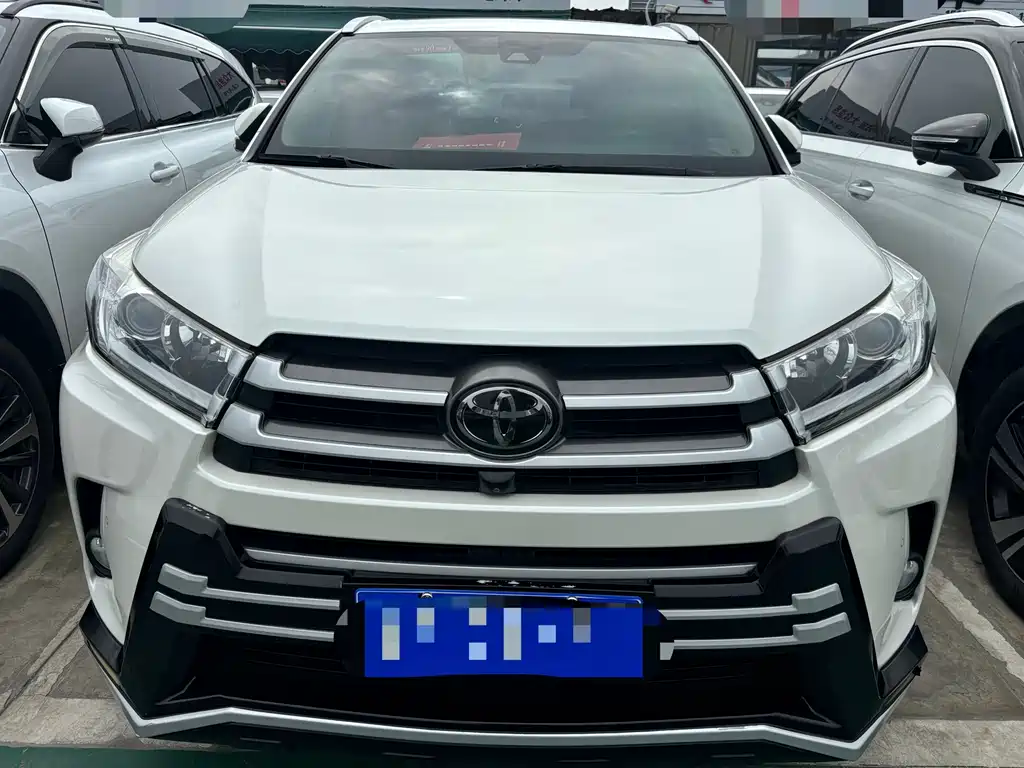 Toyota Highlander 2018 2.0T Luxury 7 мест V