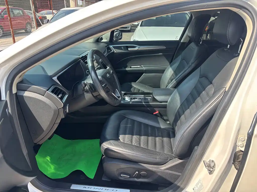 Ford Mondeo — миниатюра 7