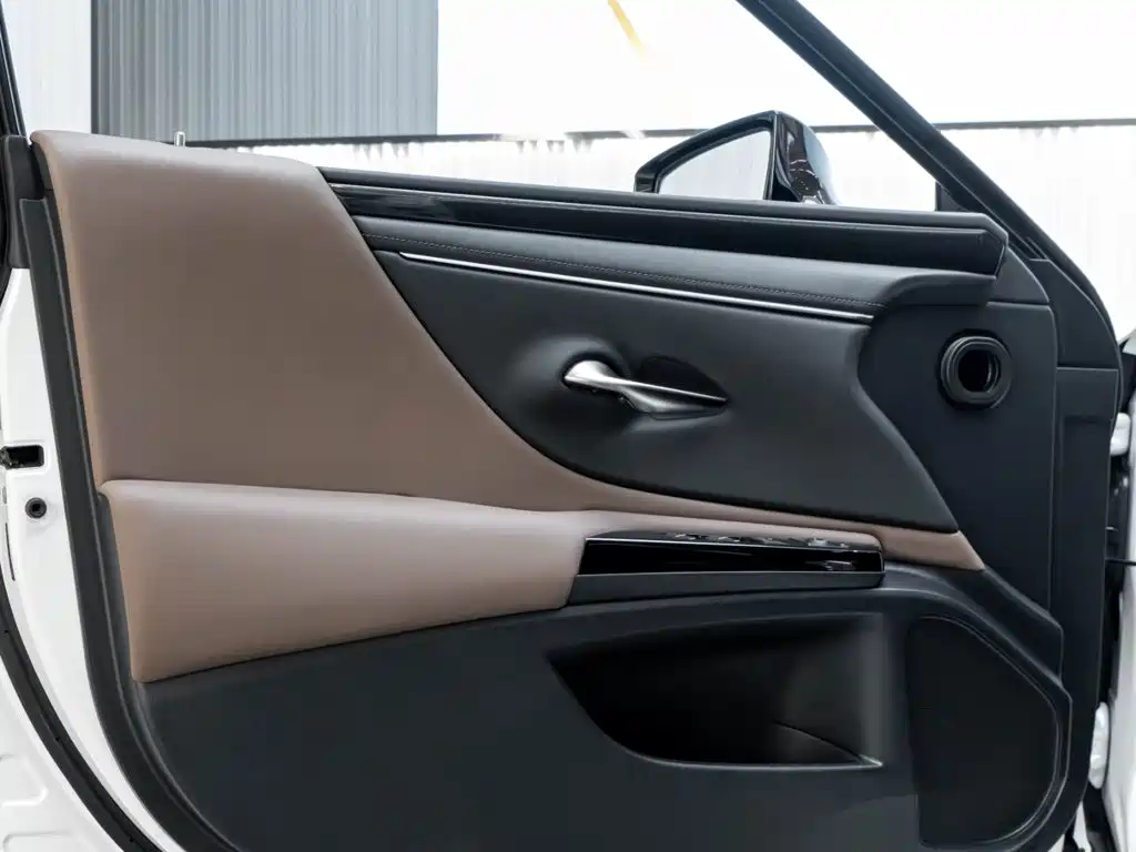 Lexus ES — миниатюра 21