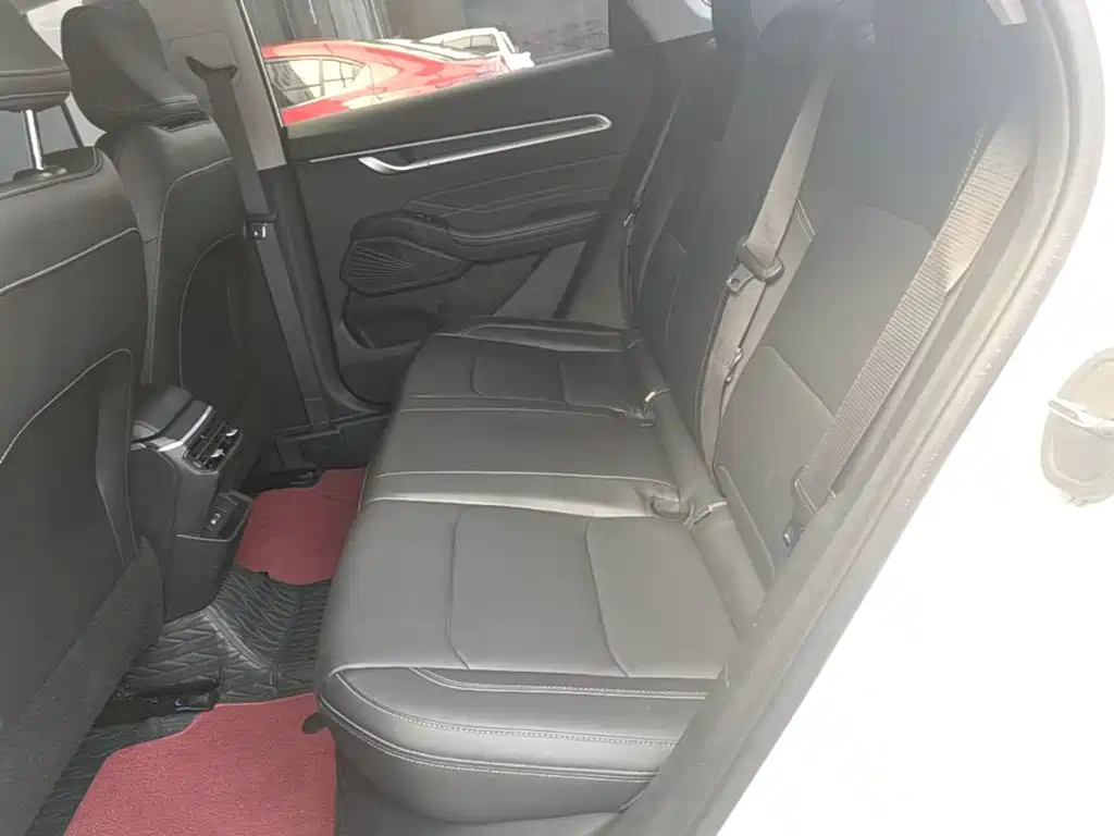 Geely Emgrand — миниатюра 17