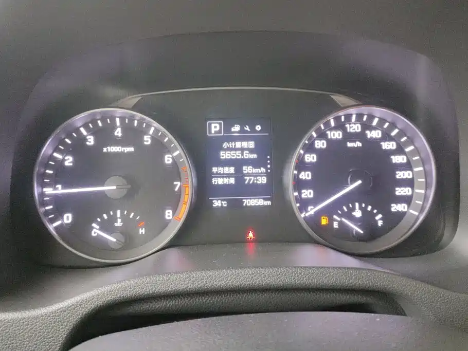 Hyundai Elantra — миниатюра 14