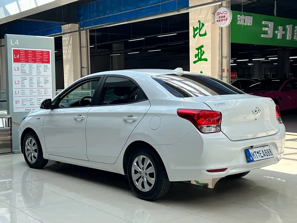 Hyundai Verna — миниатюра 7