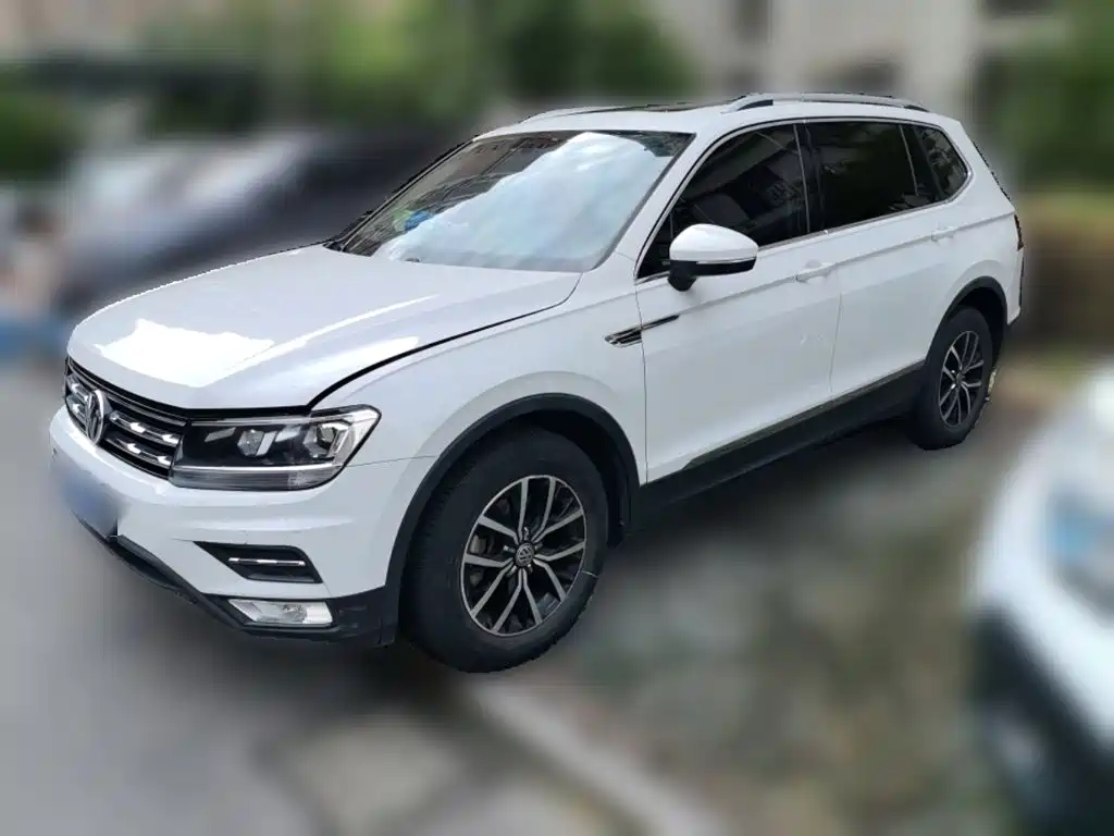 Volkswagen Tiguan L — миниатюра 2