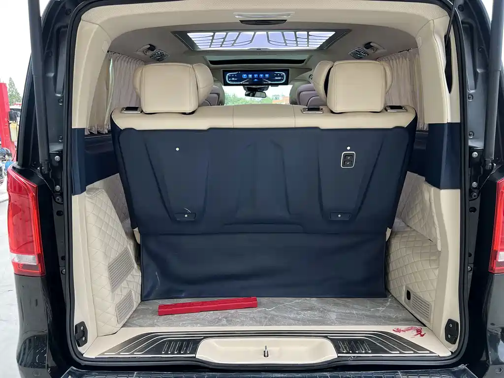 Mercedes-Benz V-Class — миниатюра 11
