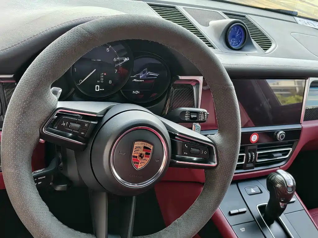 Porsche Macan — миниатюра 5