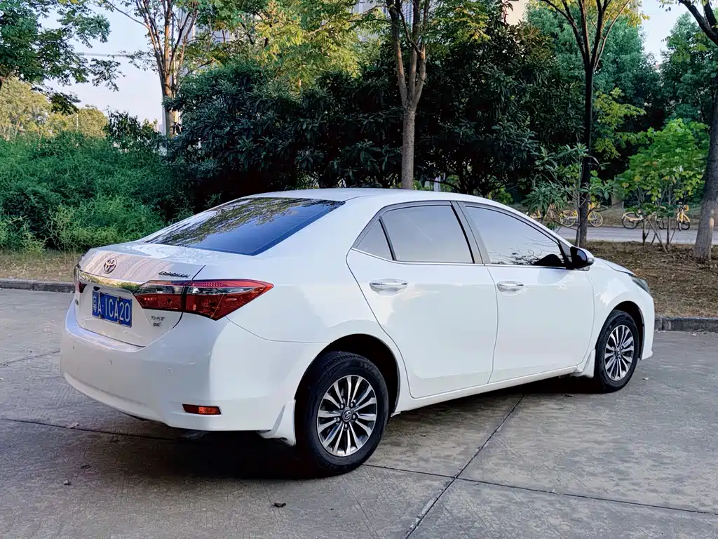 Toyota Corolla — миниатюра 4