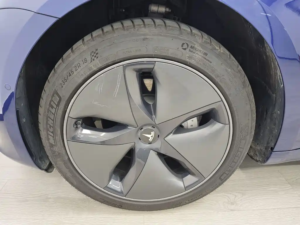 Tesla Model 3 — миниатюра 55