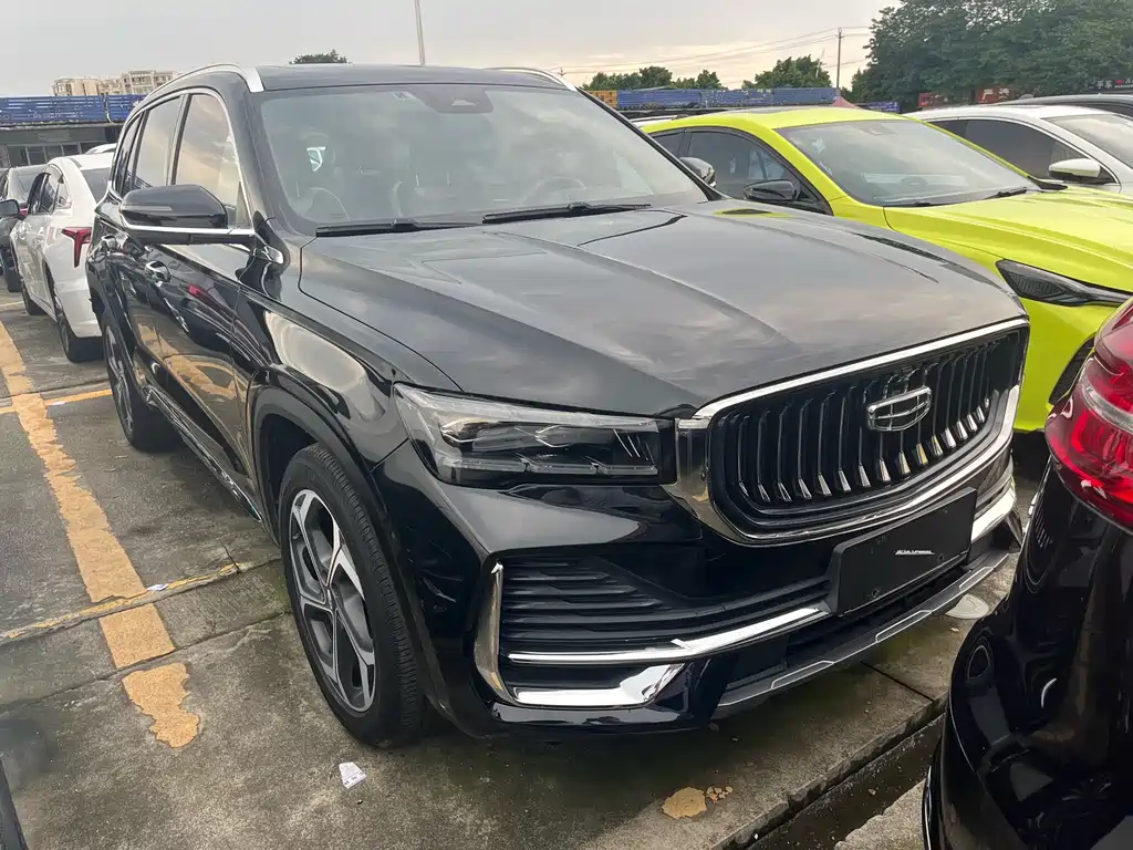 Geely Xingyue L — миниатюра 2