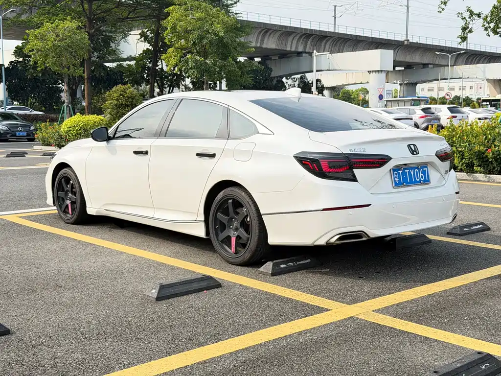 Honda Inspire — миниатюра 6