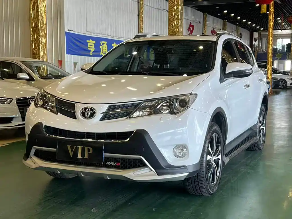 Toyota RAV4 — миниатюра 3