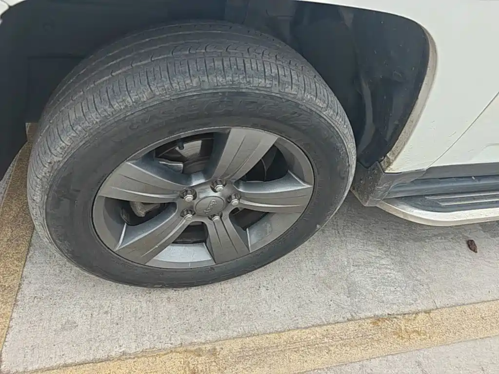 Jeep Compass (Import) — миниатюра 23