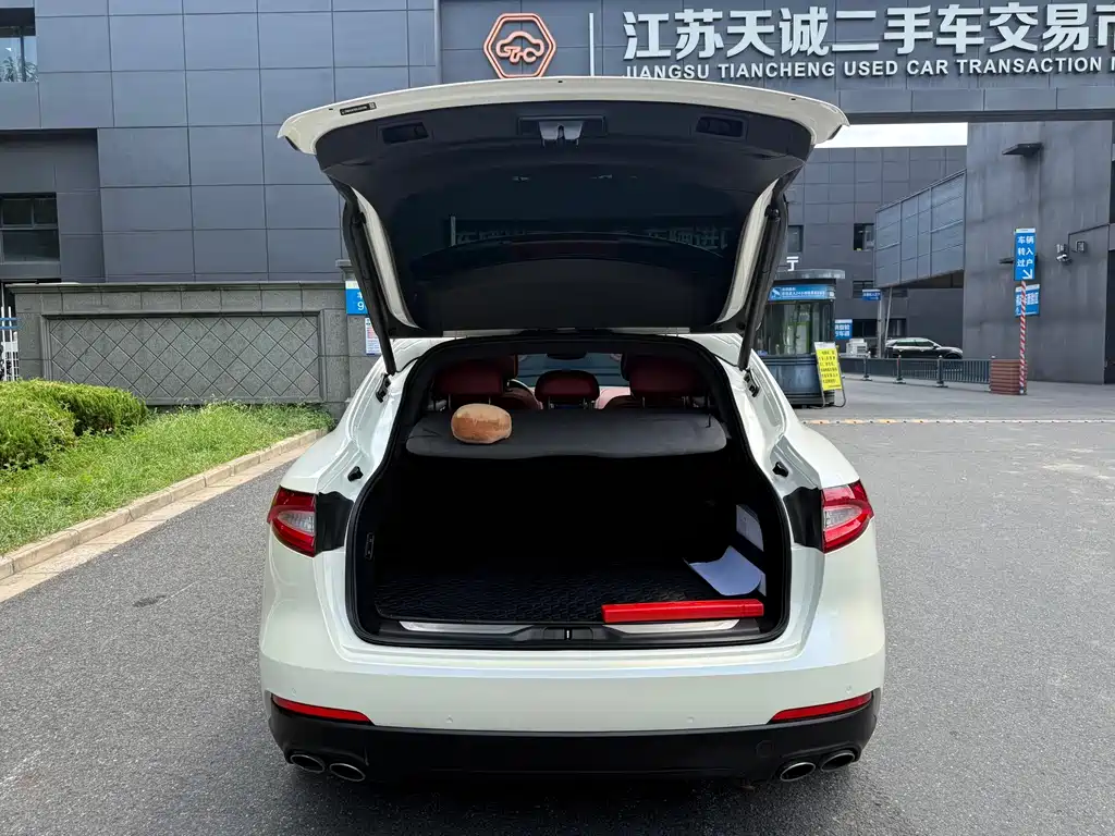 Maserati Levante — миниатюра 8