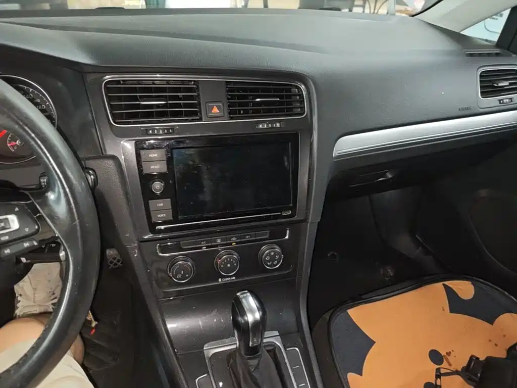 Volkswagen Golf — миниатюра 13
