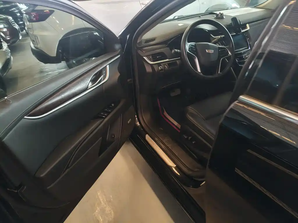 Cadillac XTS — миниатюра 5