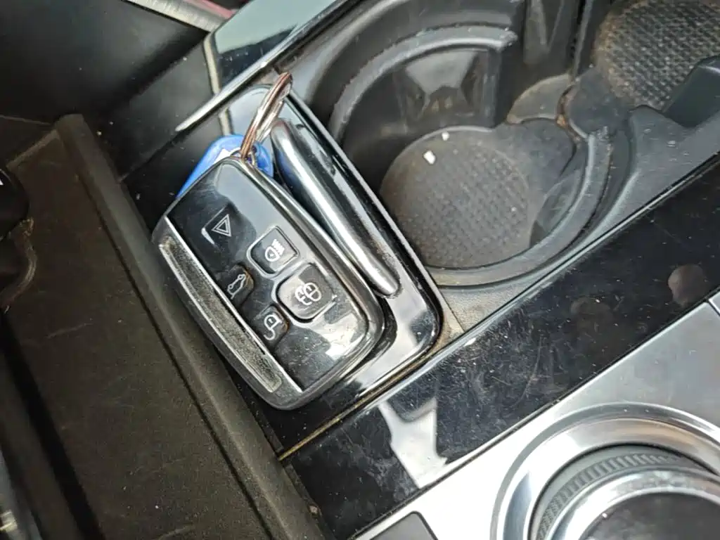 Land Rover Discovery — миниатюра 9