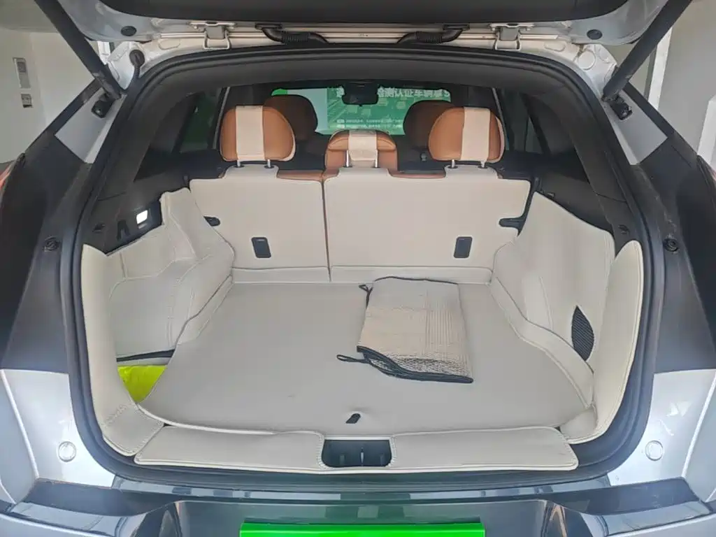 Geely Boyue L — миниатюра 19