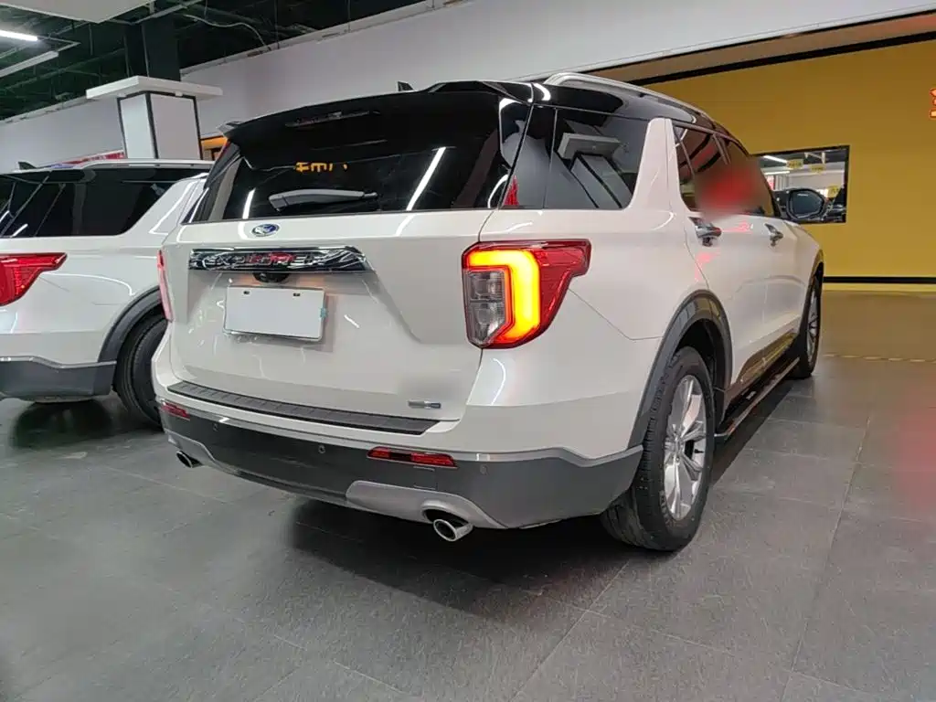 Ford Explorer — миниатюра 7