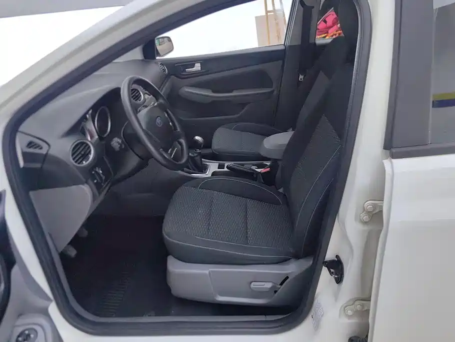 Ford Focus — миниатюра 9