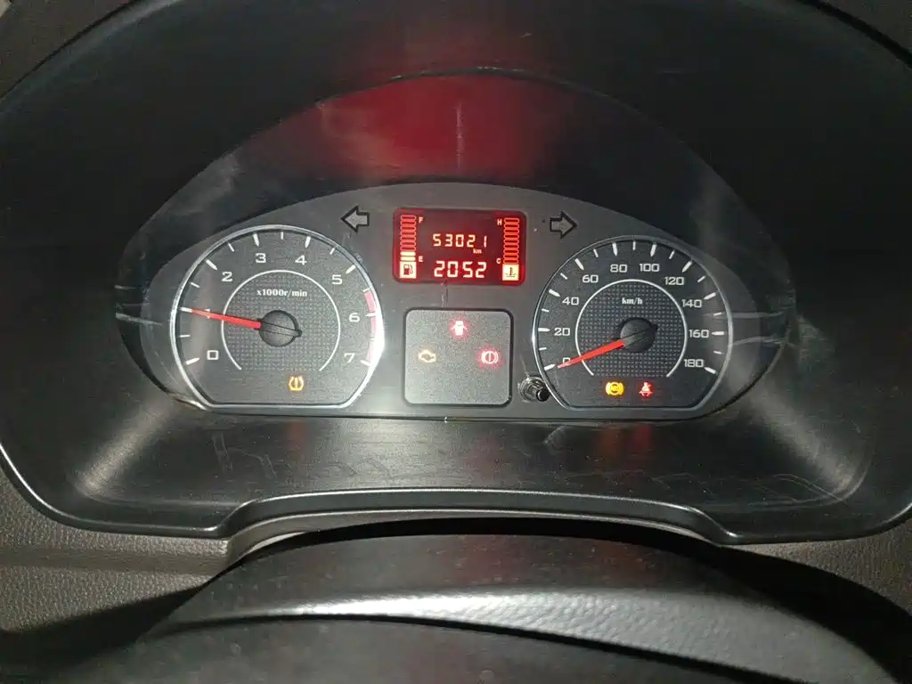 Wuling Hongguang V — миниатюра 8