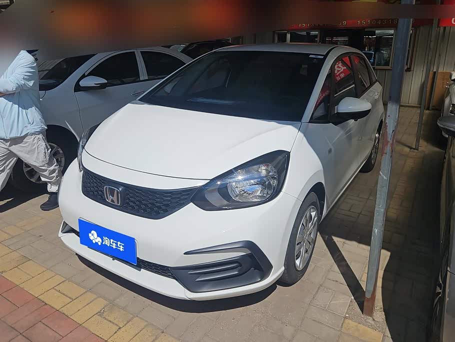 Honda Fit 1.5 л 2022 г. Белый, пробег 31300 км
