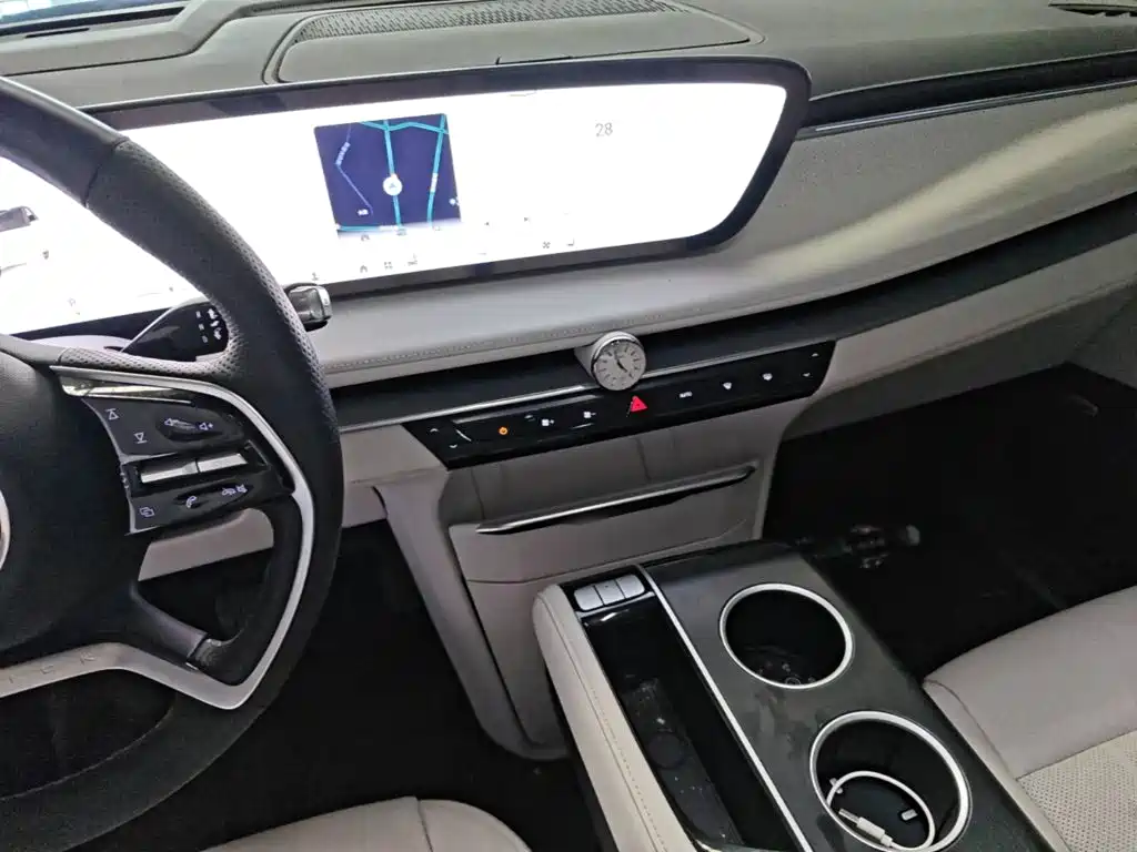Buick GL8 Hybrid — миниатюра 13