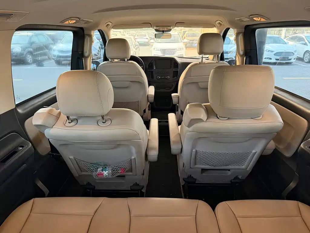 Mercedes-Benz Vito — миниатюра 14