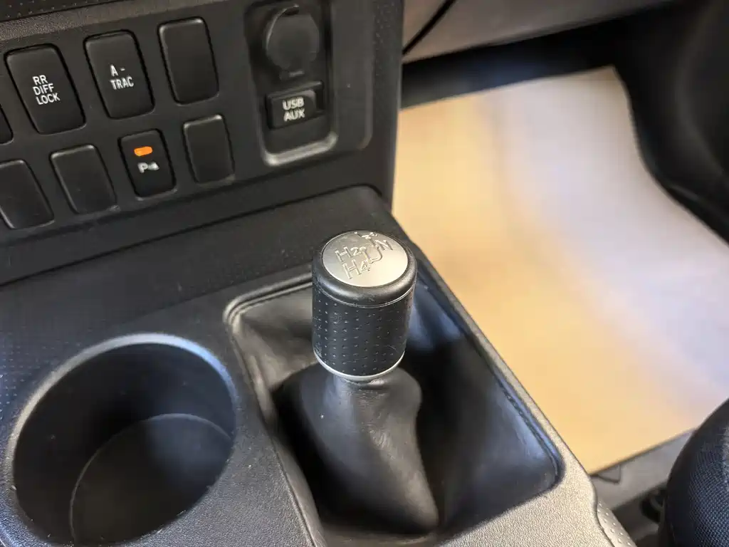 Toyota FJ Cruiser — миниатюра 18