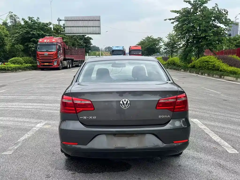 Volkswagen Bora — миниатюра 5