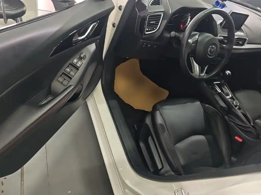 Mazda 3 Axela — миниатюра 16