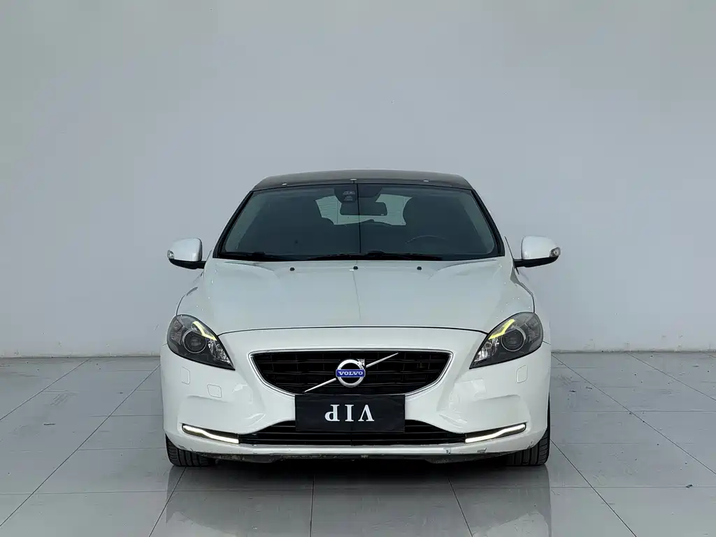 Volvo V40 — миниатюра 2